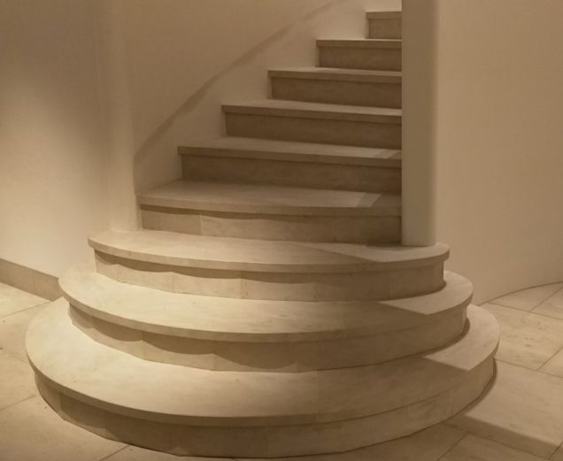 階段・床　ゴハレベージュ